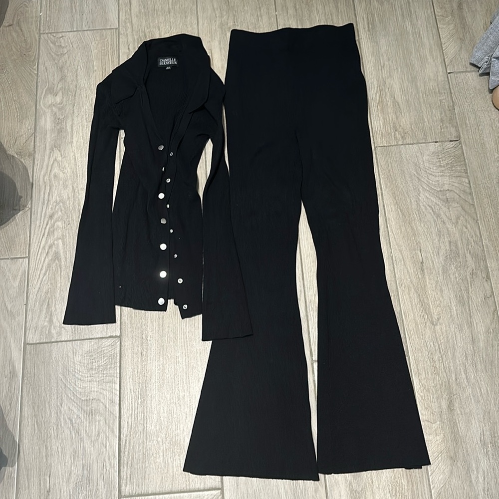 DANIELLE BERNSTEIN Black Boot Cut Pants & Top Set